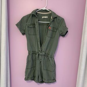 Abercrombie kids green utility romper